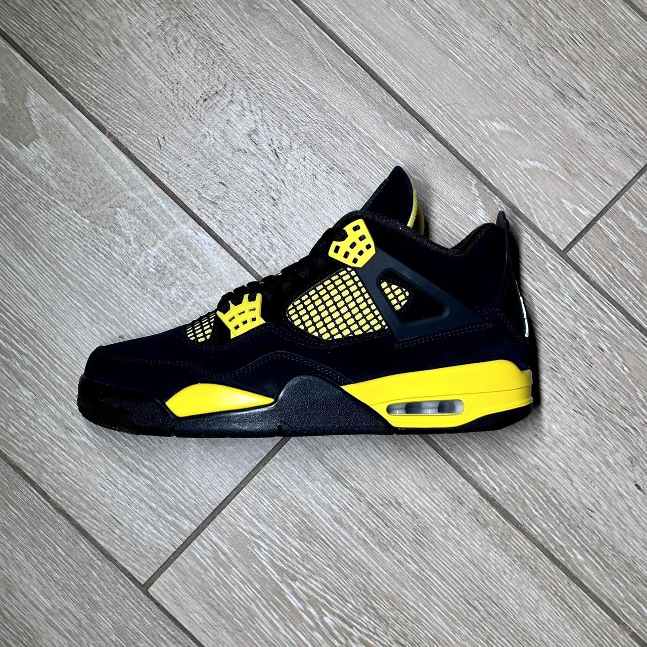 Air Jordan 4 Thunder Nuove mai usate Scatola... - Depop