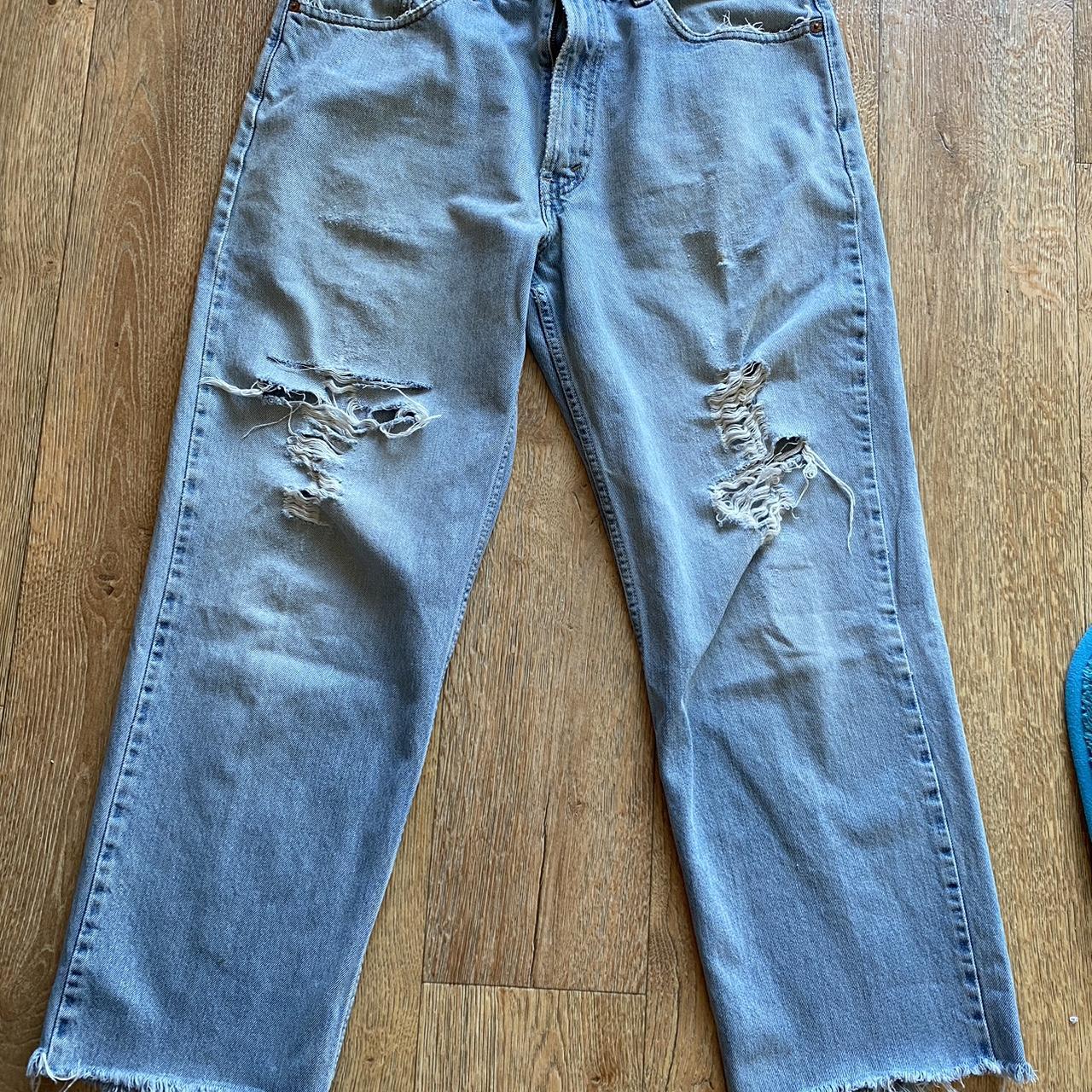 Levi’s 550 relaxed fit ripped jeans Mens W34... Depop