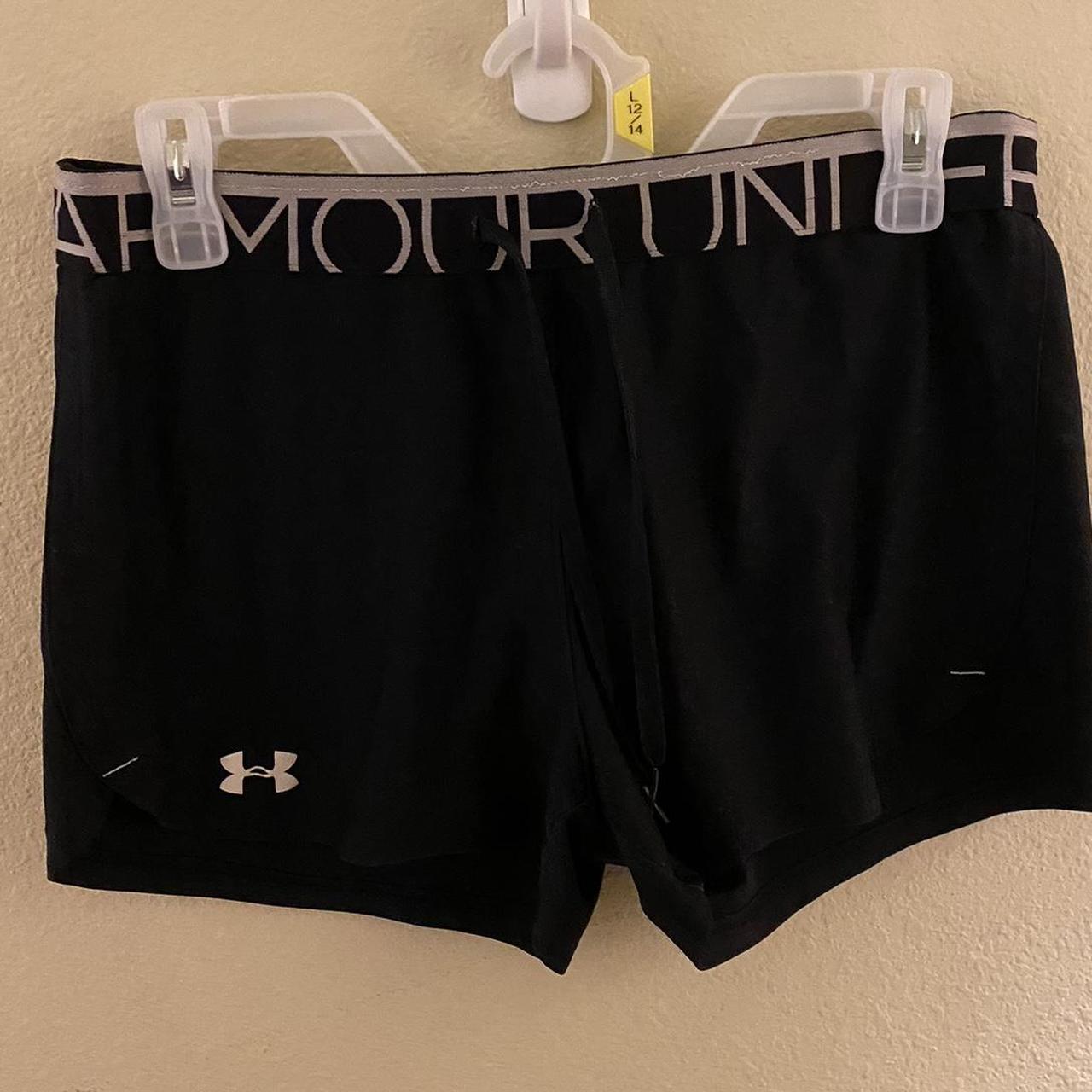 medium underarmour running shorts - Depop