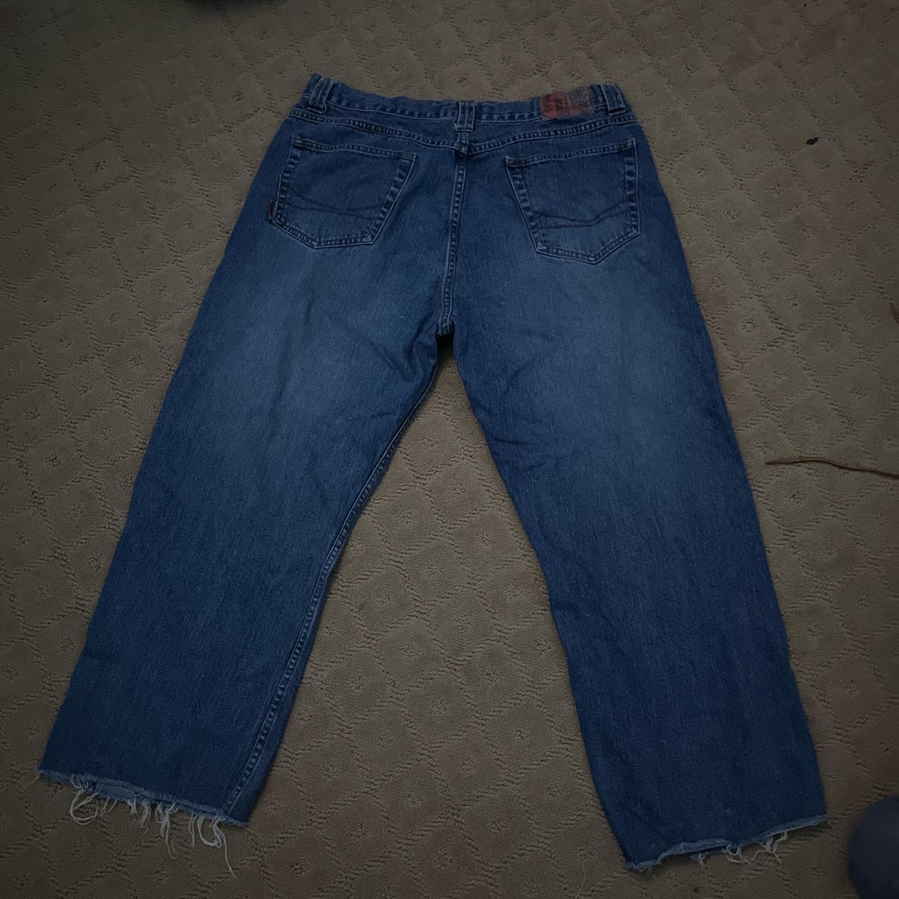 Hierarchy store blue jeans