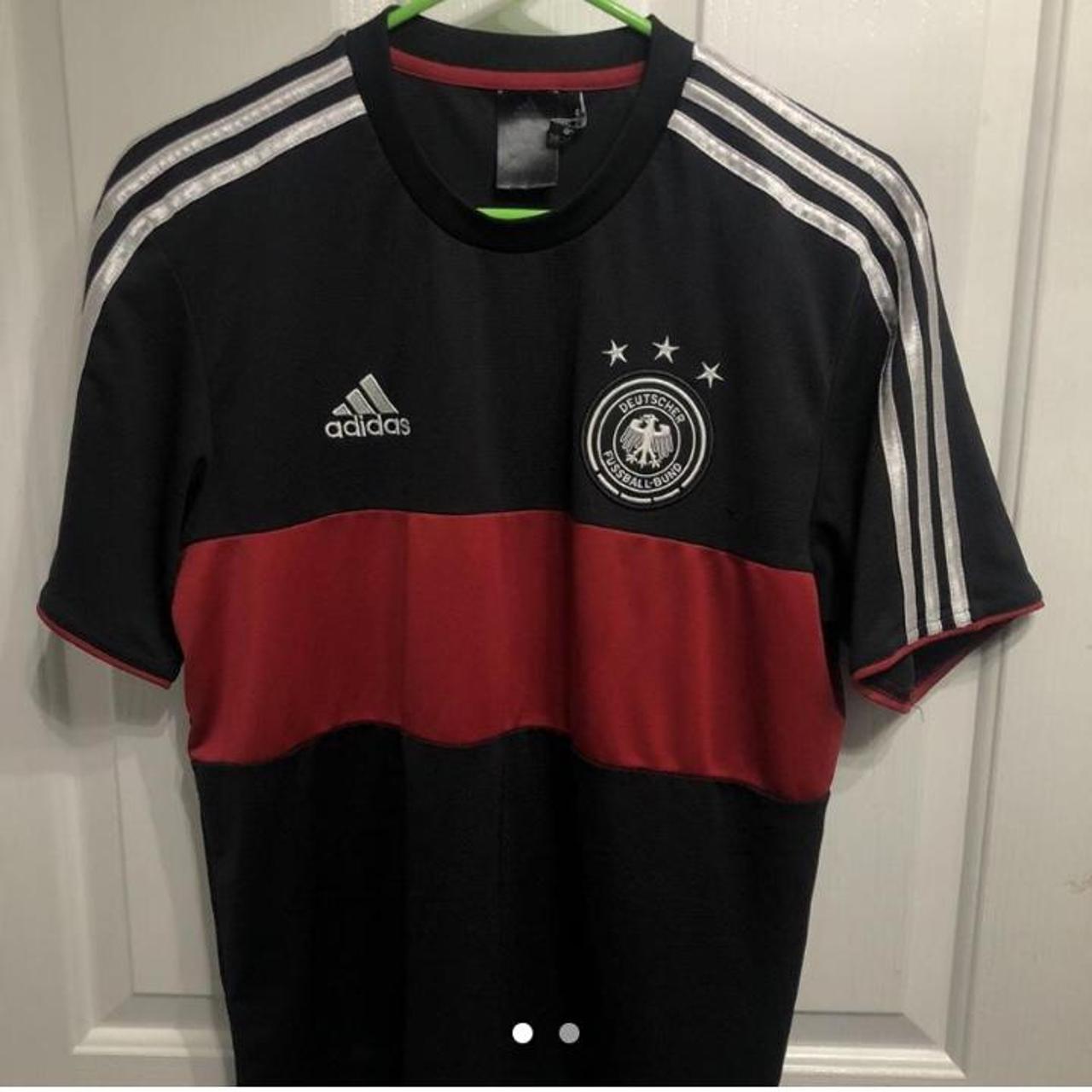 Adidas Men's Black and Red T-shirt | Depop