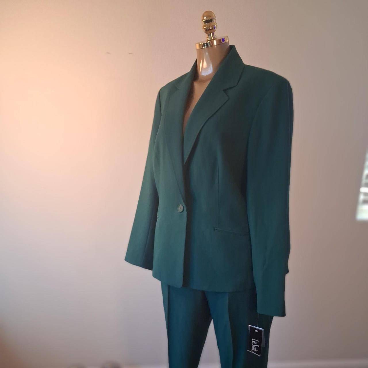 Le suit women's green suit