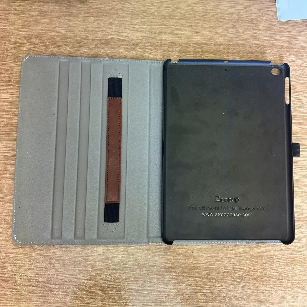 Louis Vuitton iPad case 🙌🏼 #ipad #louisvuitton #tech - Depop