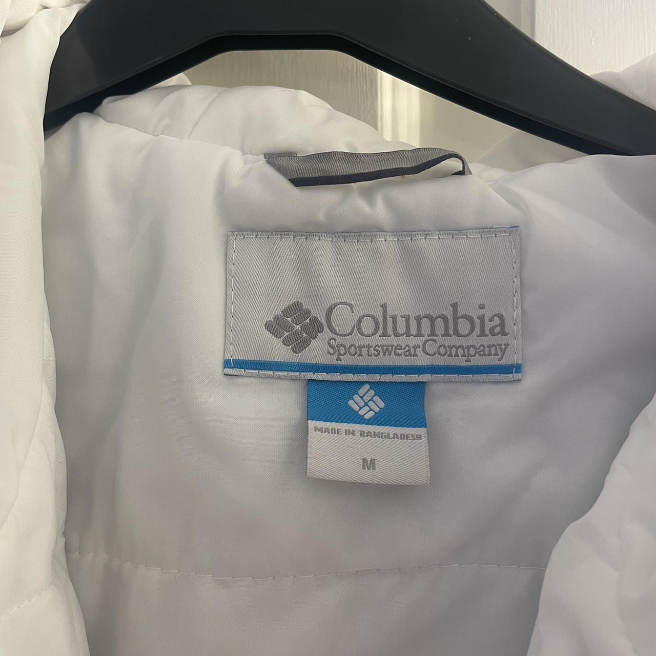 Columbia insulated overhead jacket grey and white... - Depop