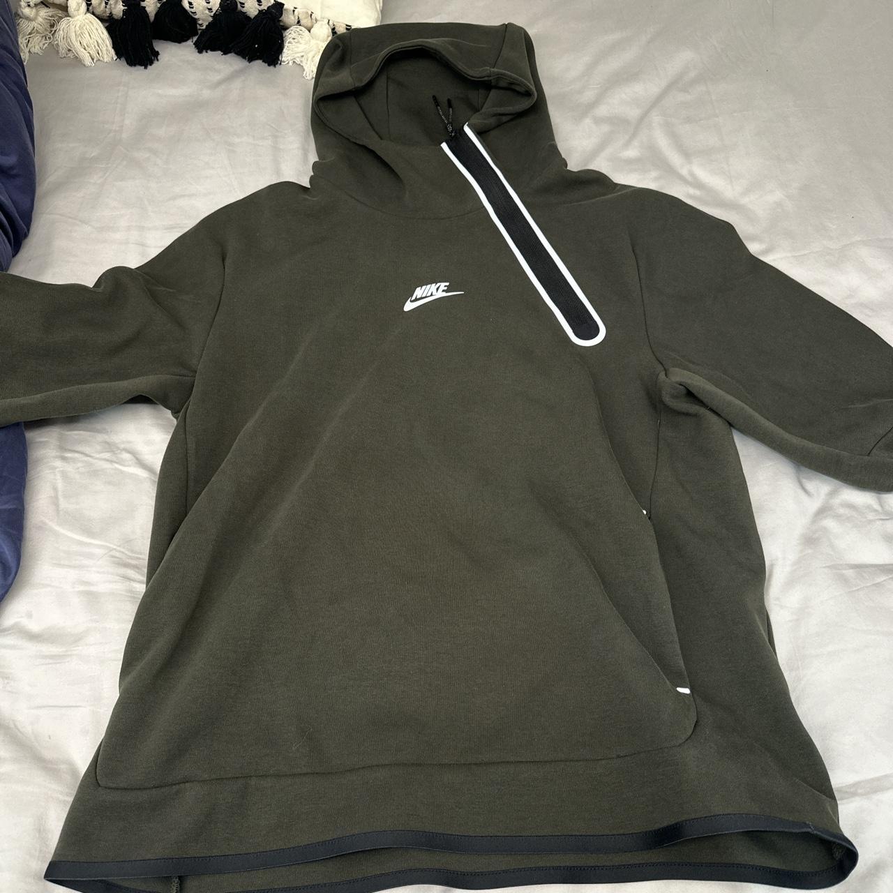 Nike Men's Hoodie | Depop