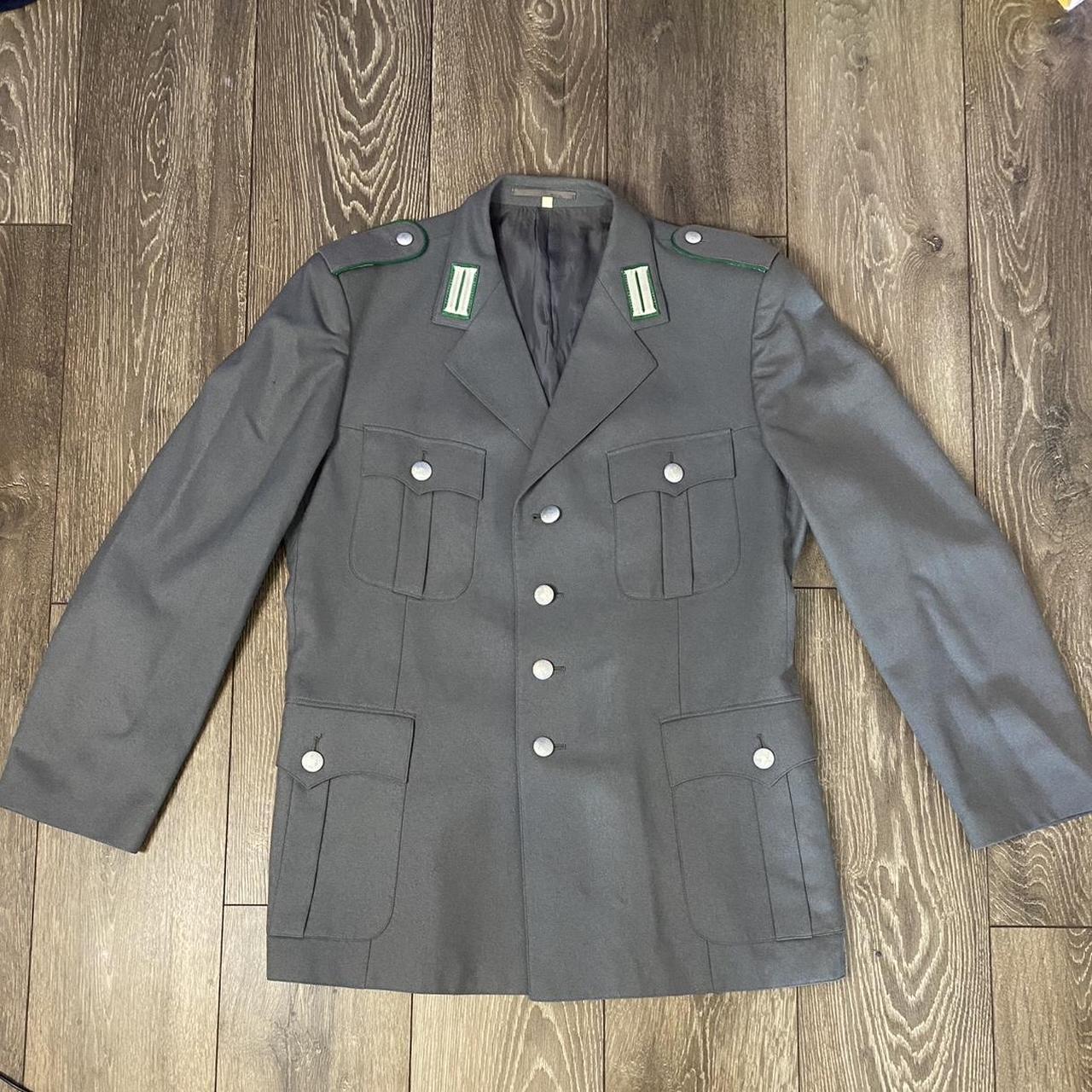 item listed by storagelockerfits