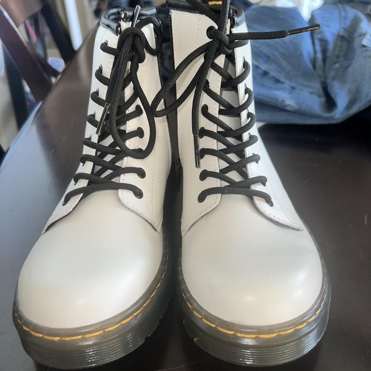 Doc martens hotsell kids sizes