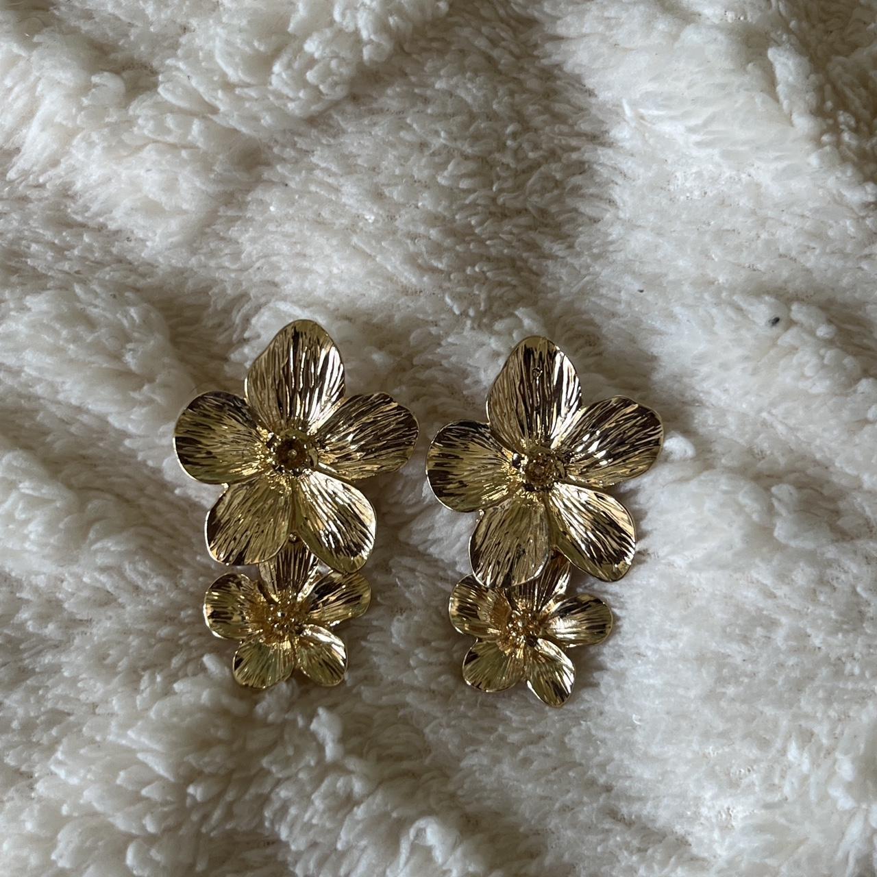 item listed by 21naila