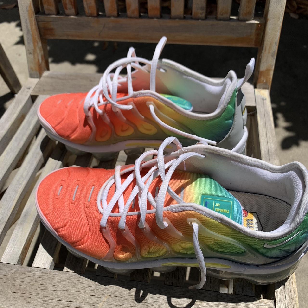 Rainbow best sale color vapormax