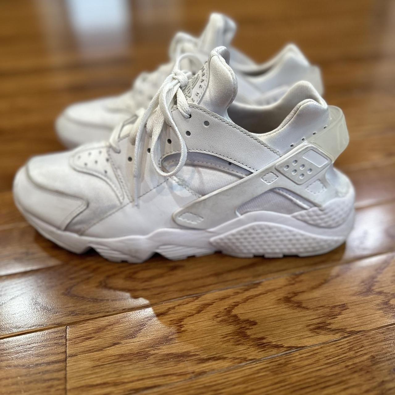 Nike huarache womens white size outlet 9