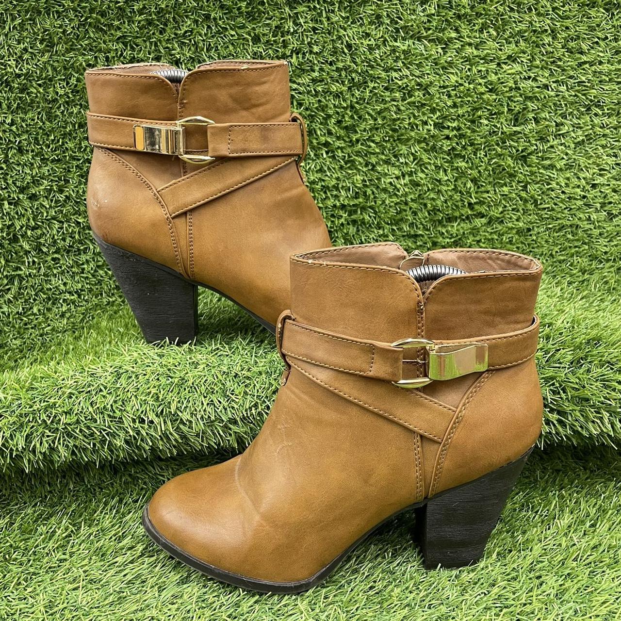 New Look Women's Brown and Tan Boots Depop