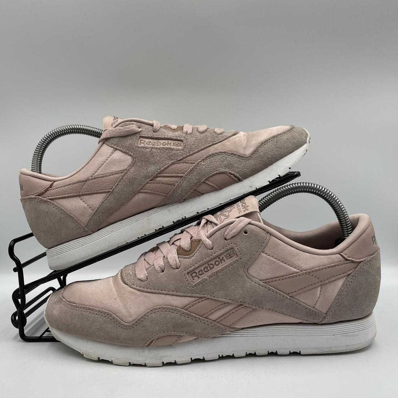 Reebok classic nylon best sale rose