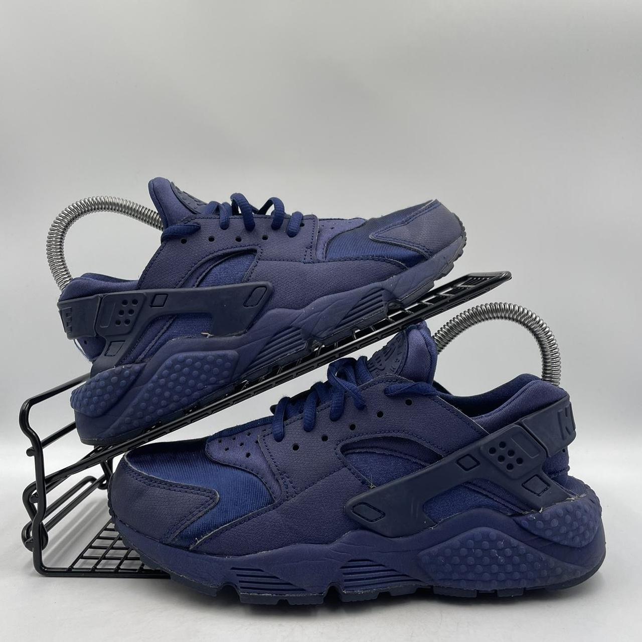 Nike huarache clearance navy blue womens