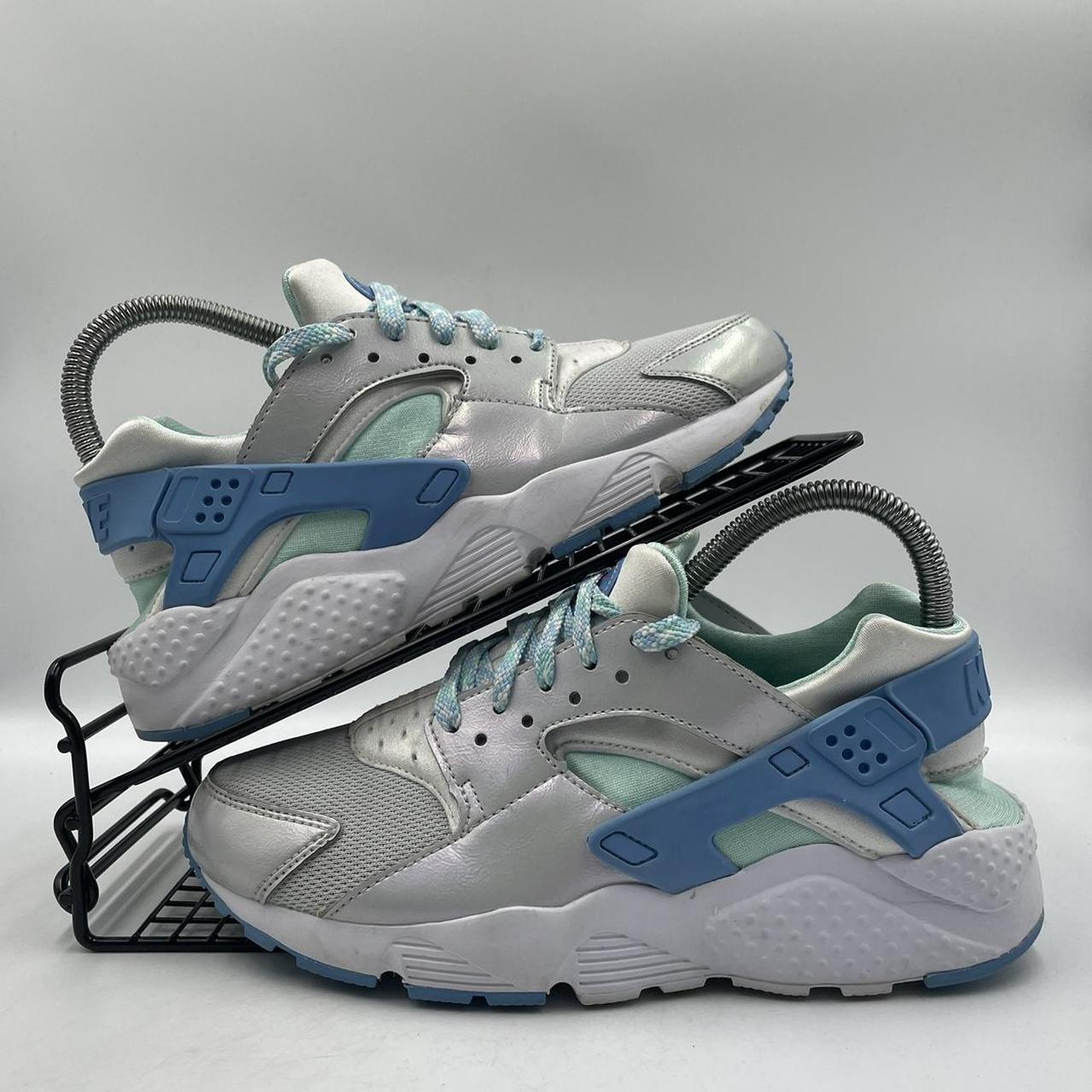 Nike air huarache store 5.5 womens silver