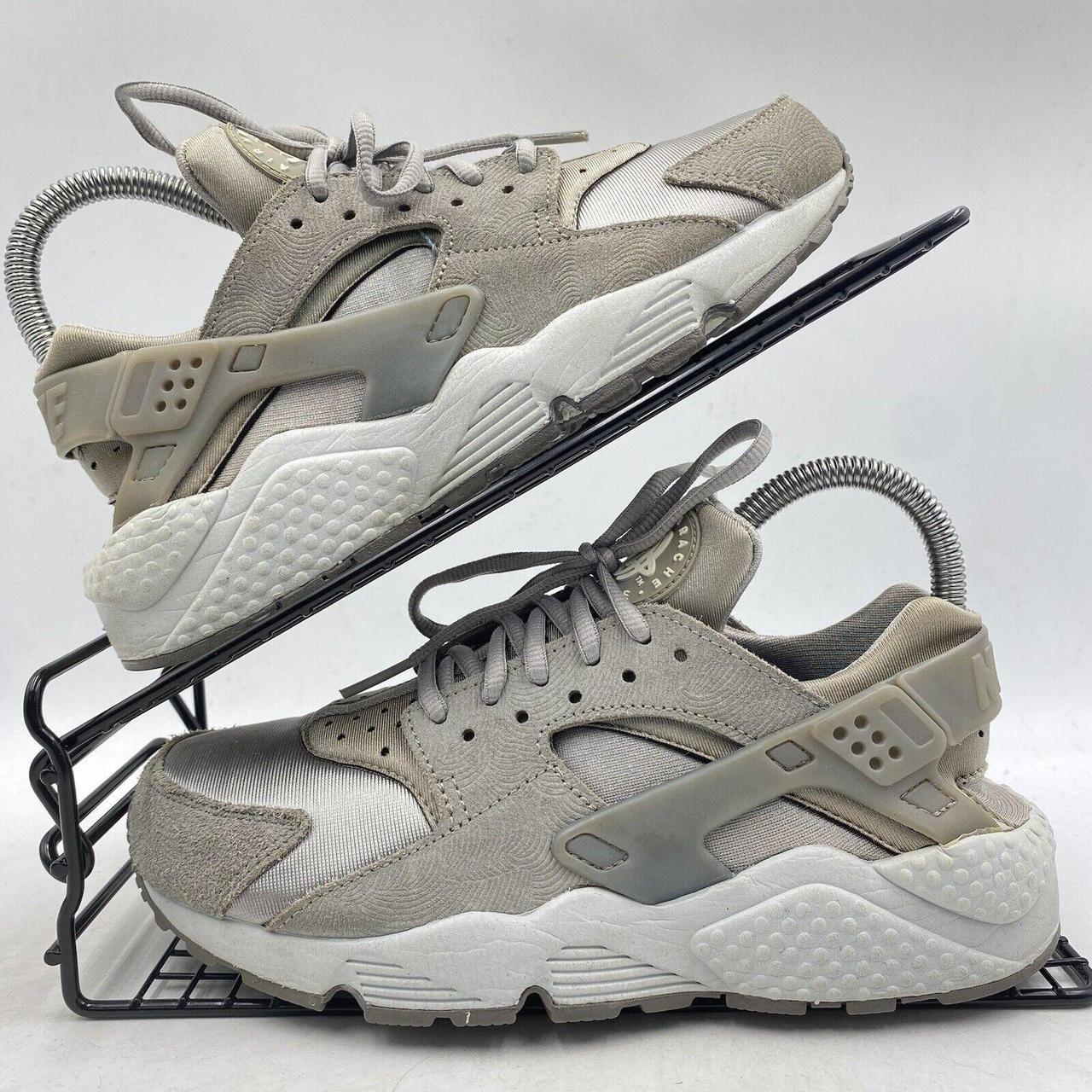 NIKE AIR HUARACHE SILVER TRAINERS SIZE UK 4 SUEDE. Depop