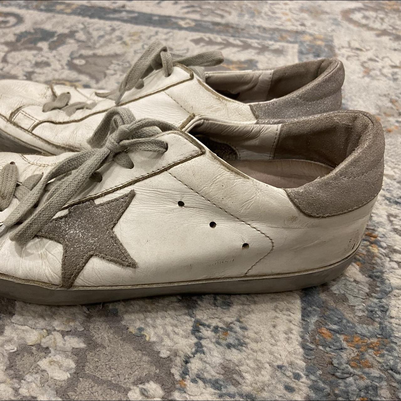 Golden Goose Women's White and Grey Trainers (2)