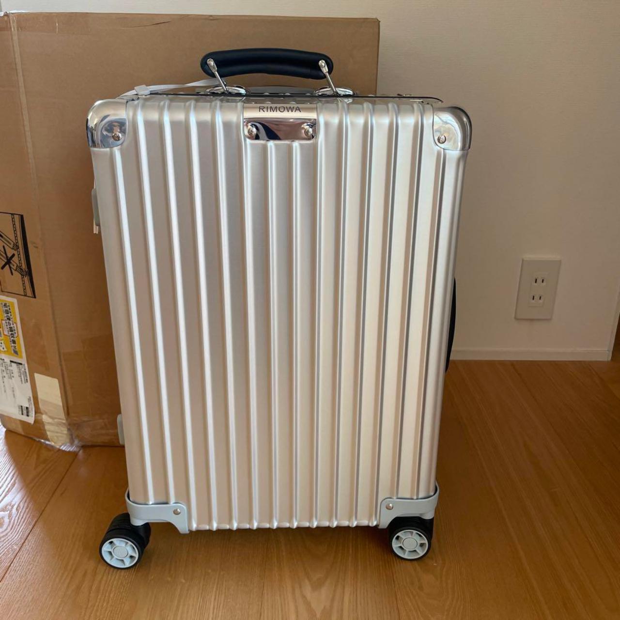 New Rimowa Classic Cabin 36L., After purchasing it,...