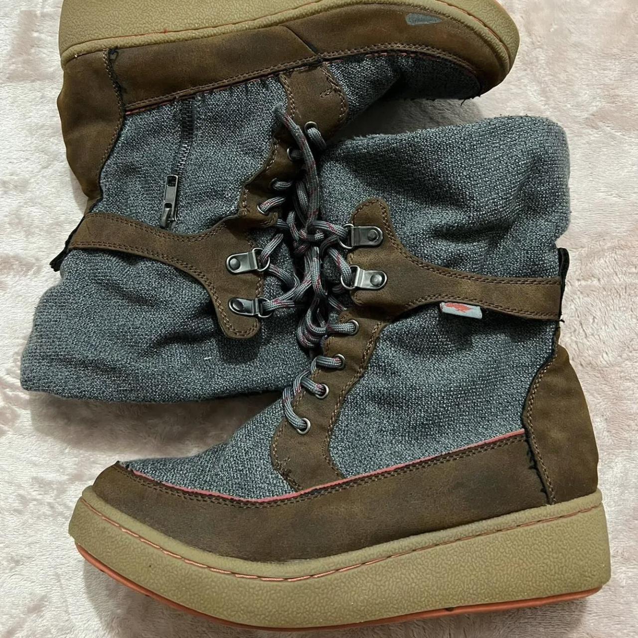 FREE SHIPPING Vintage **RARE** Y2K Rocket - Main Image