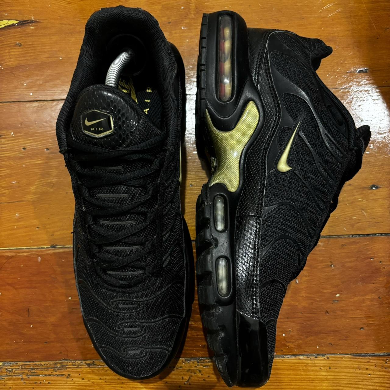 Nike air max plus tn black orders and gold