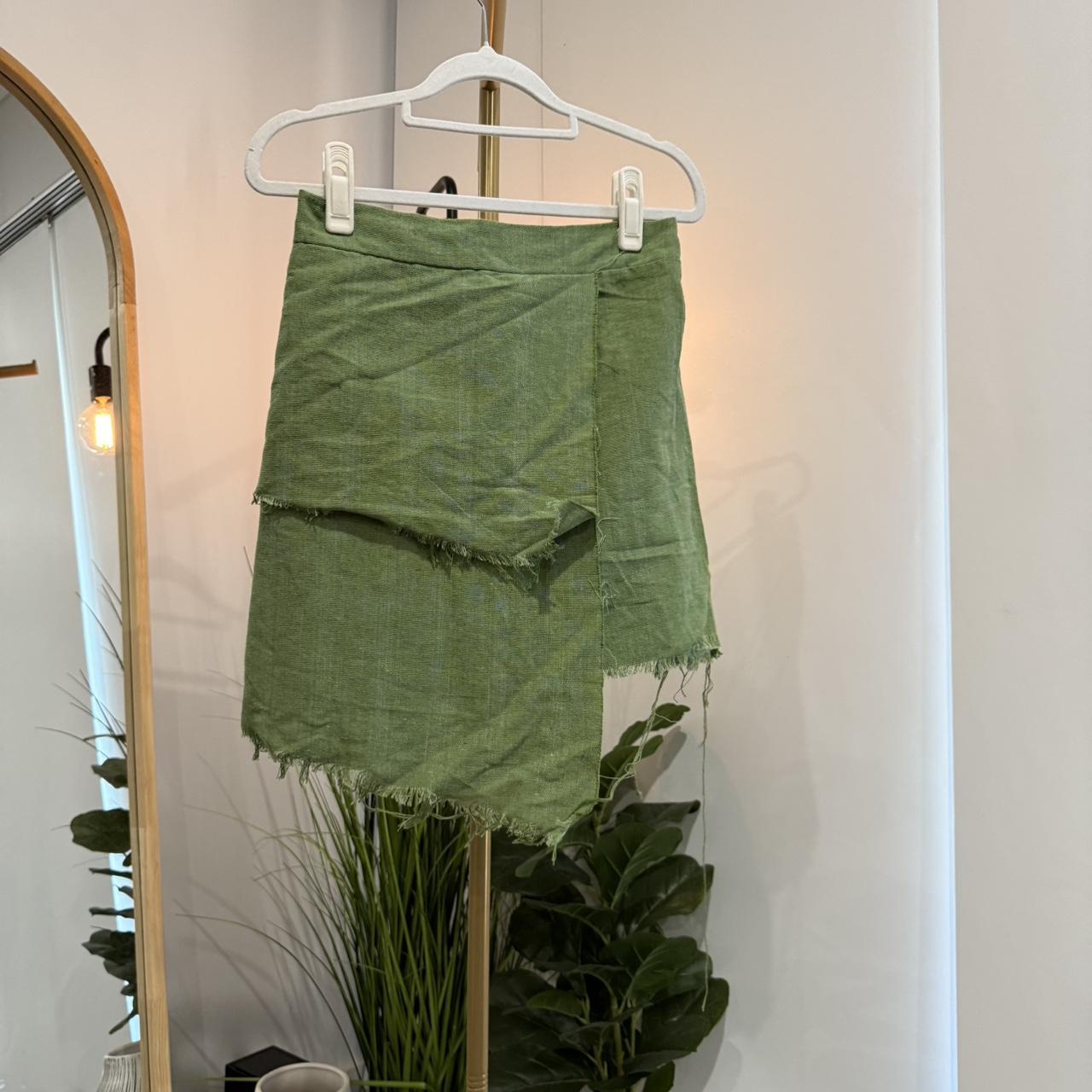 Brand: Murphy Reid Sample Size: OS (approx AUS... | Depop