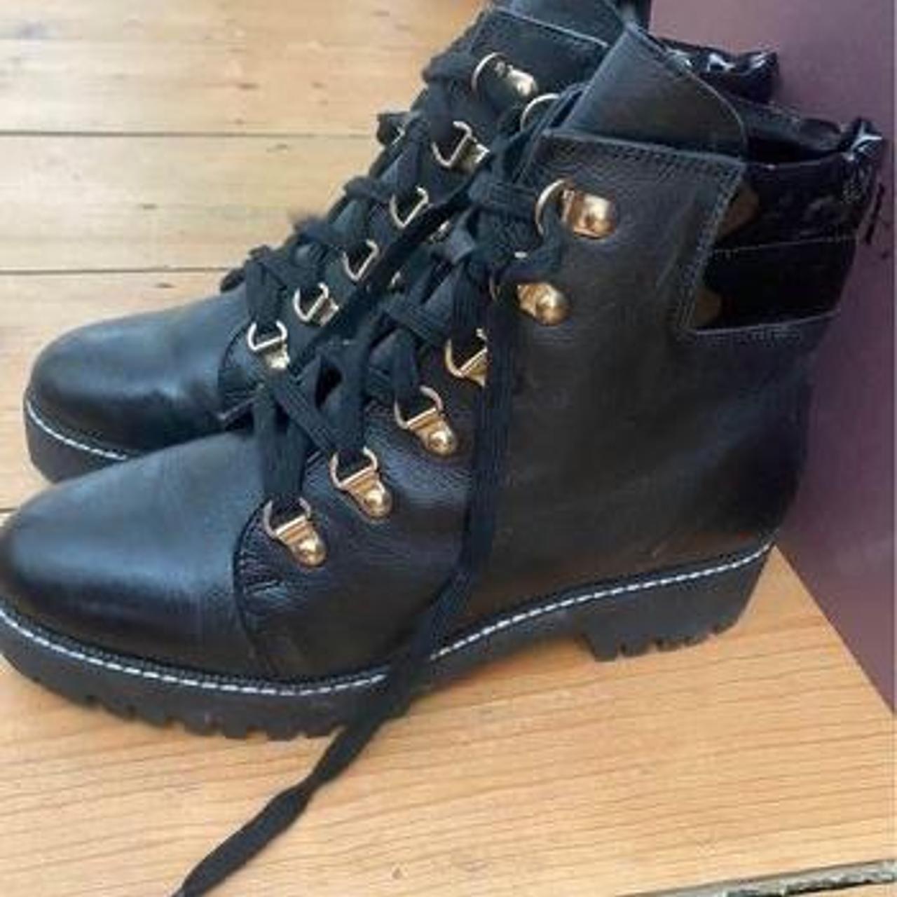 Women's Black and Gold Boots | Depop