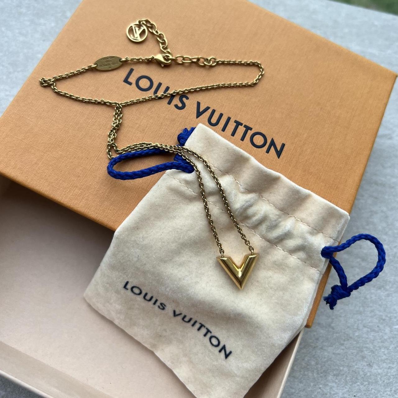 Louis Vuttion Essential V Necklace. - Depop