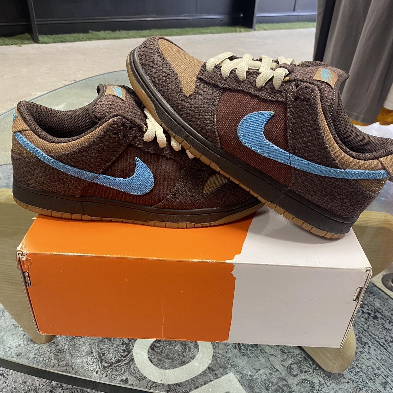 Nike Men's Brown and Blue Trainers | Depop