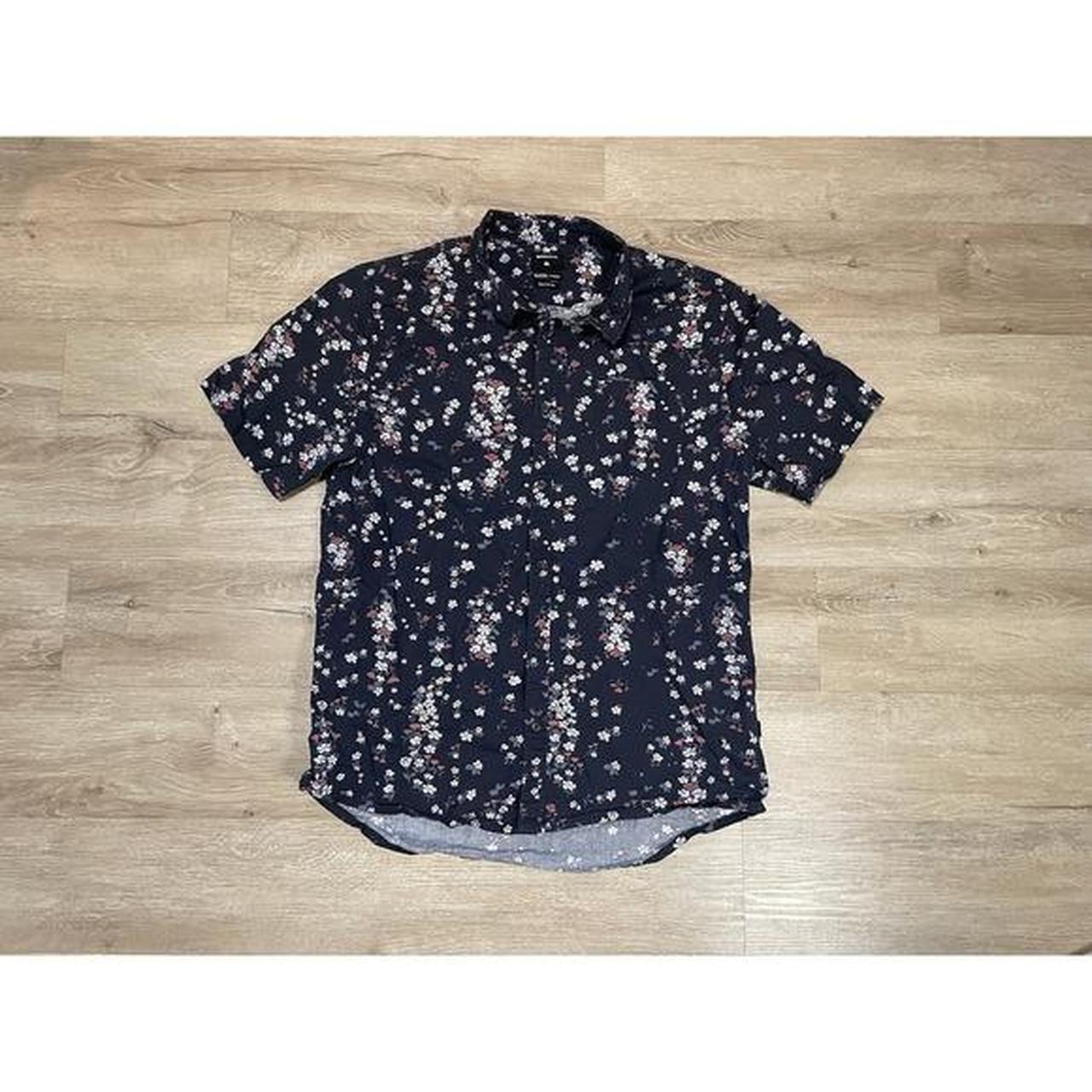 item listed by thiagoscloset2