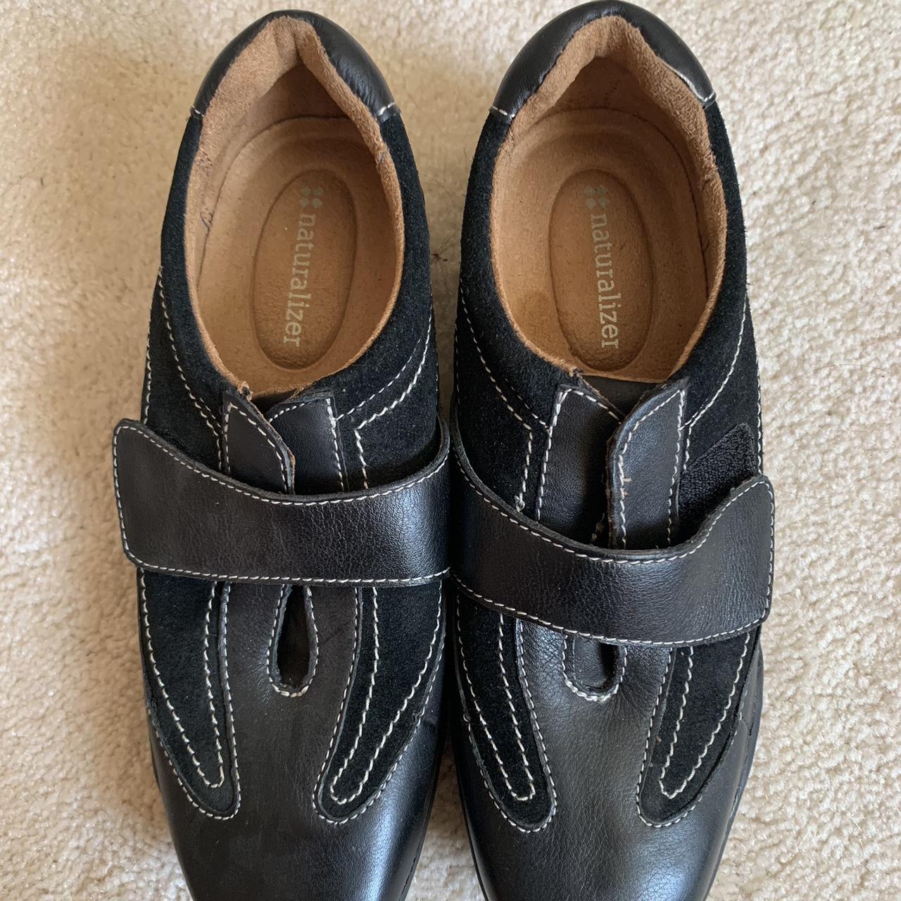 naturalizer walking shoes