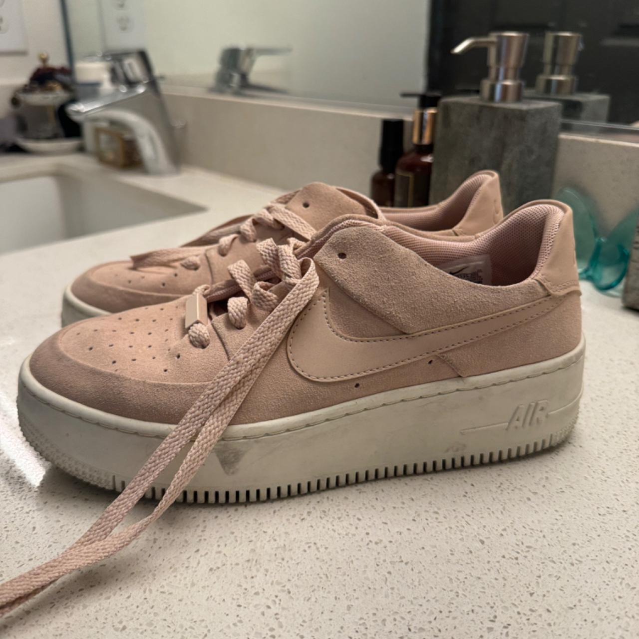 Dusty rose nike hotsell