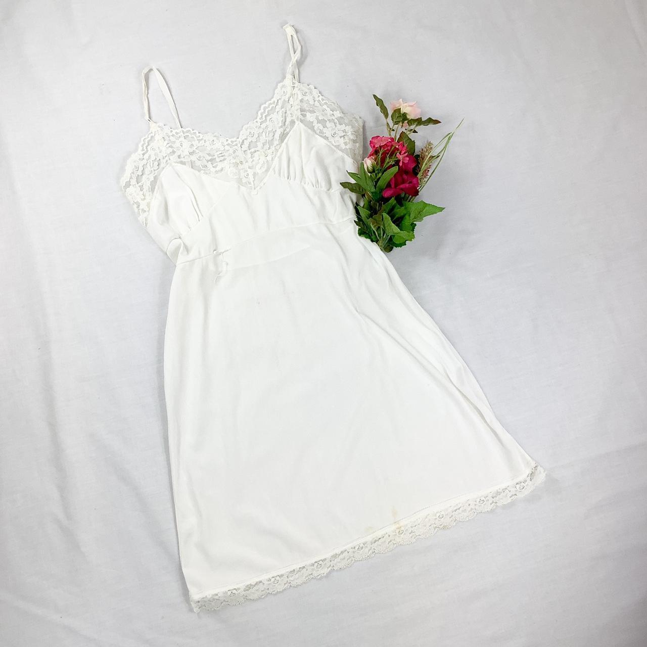 American Vintage Women's White Dress Depop