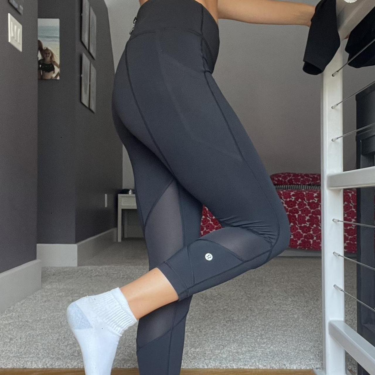 Lululemon cropped leggings with size pockets and - Depop