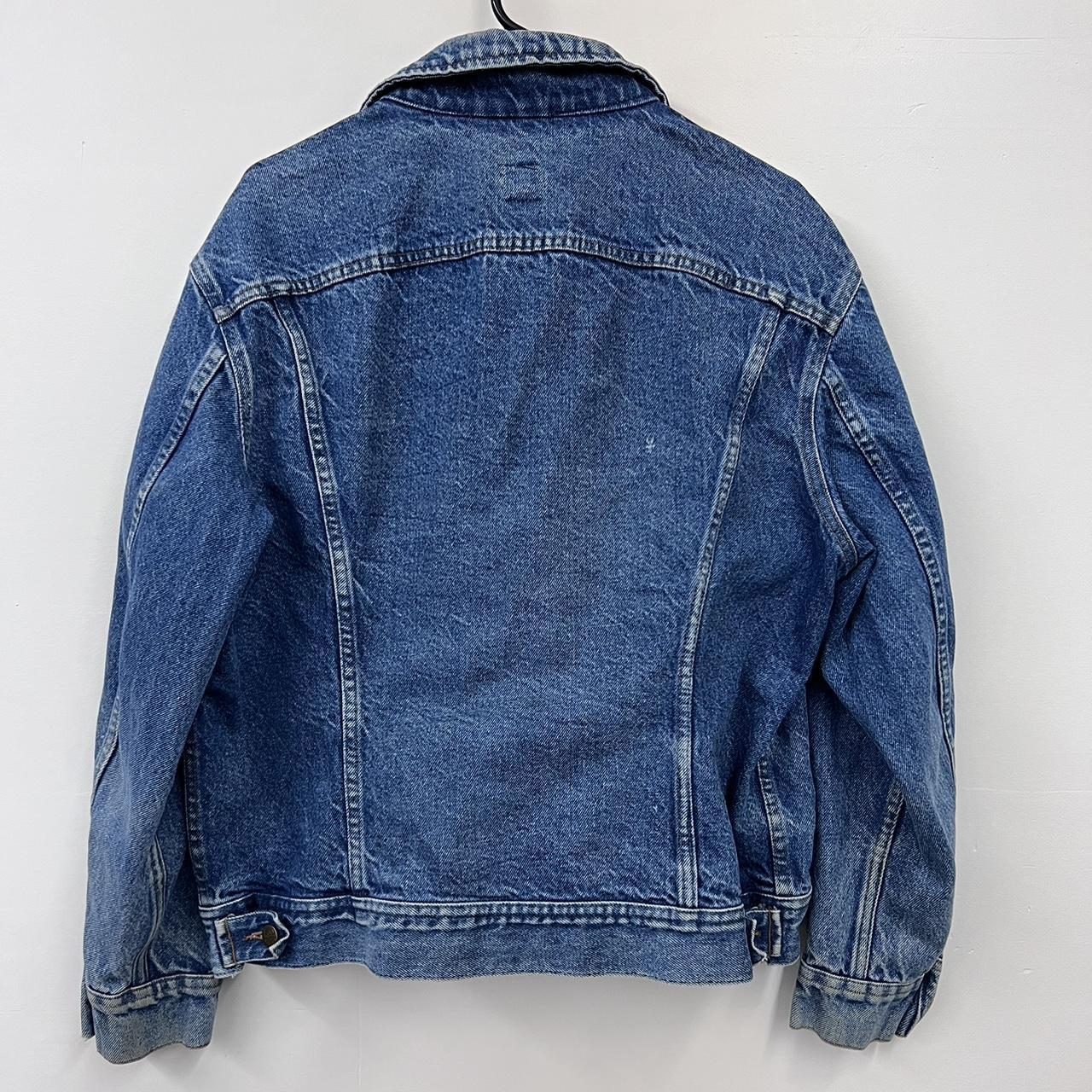 vintage Lee denim jacket! 21” pit to pit!... - Depop