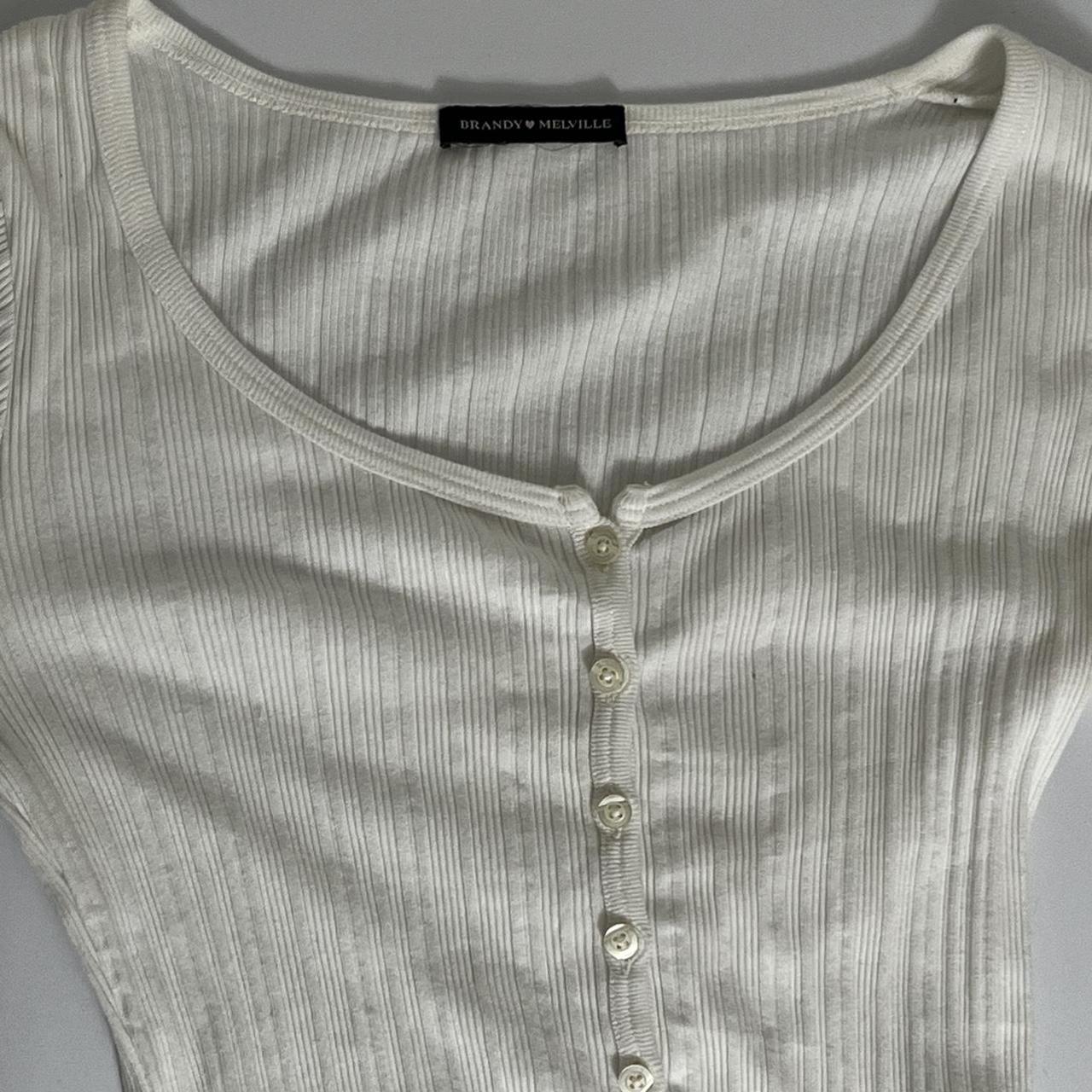 item listed by val3ri3scloset