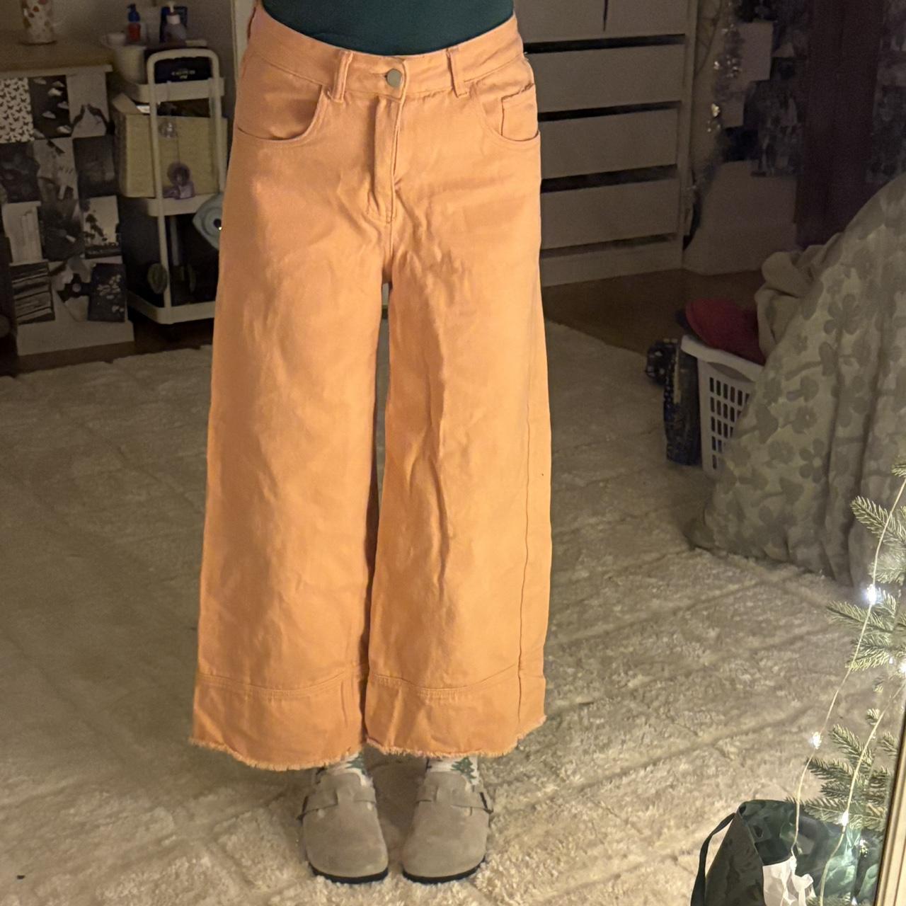 item listed by val3ri3scloset