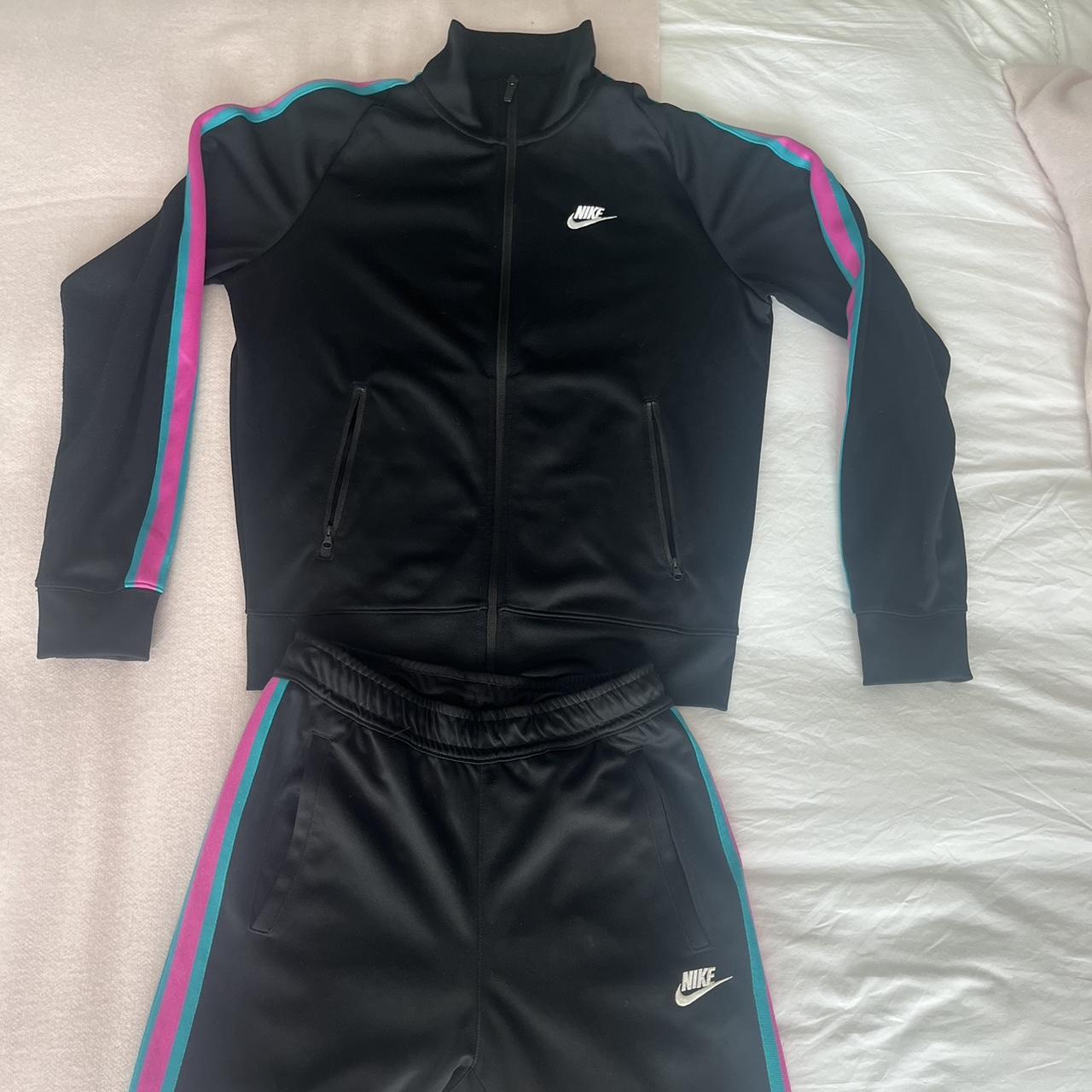 Nike tribute tracksuit black and clearance pink