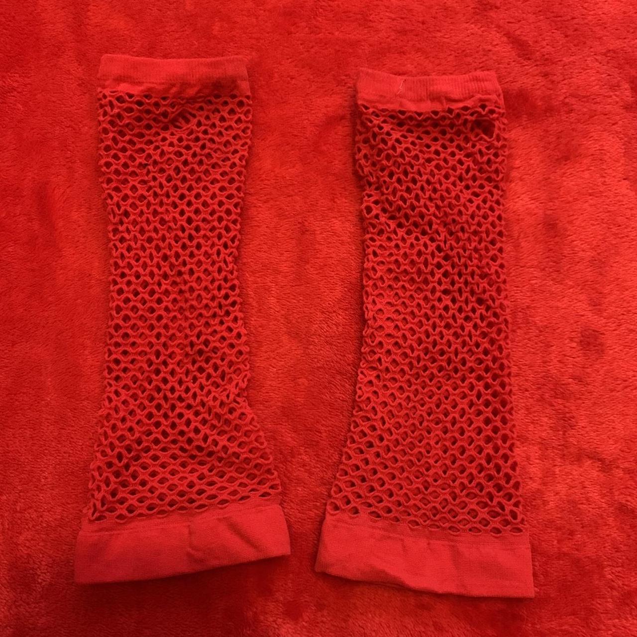 ☆Red Gloves☆ DM me for questions, offers,... Depop