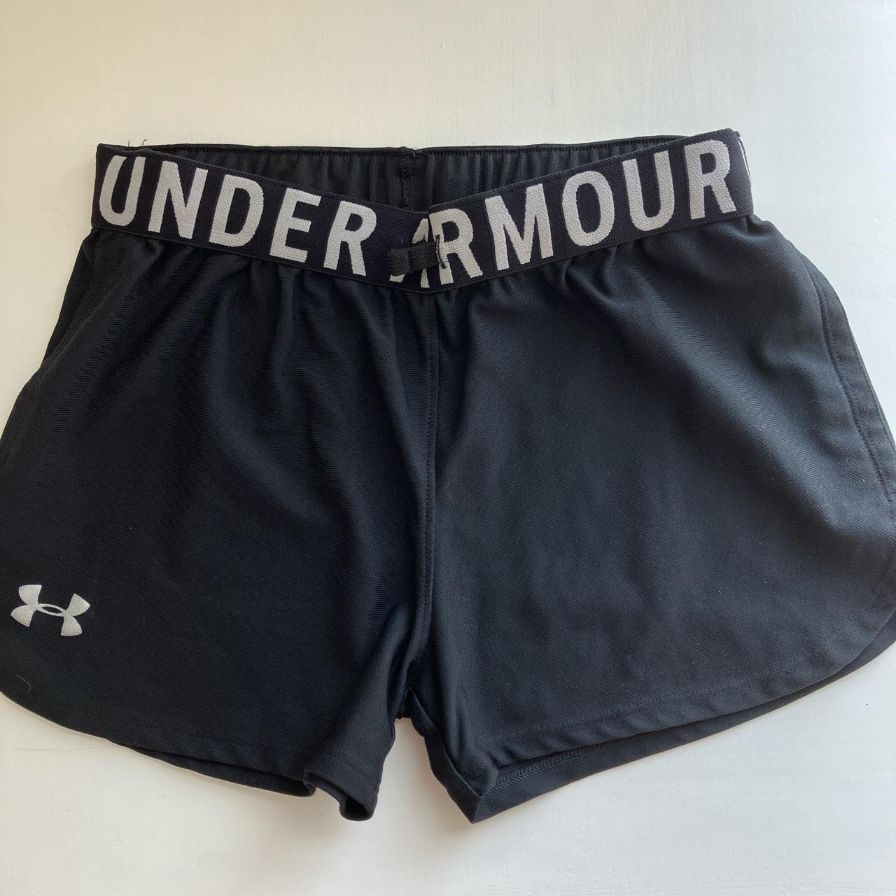 Under store Armour Shorts Size Youth Medium