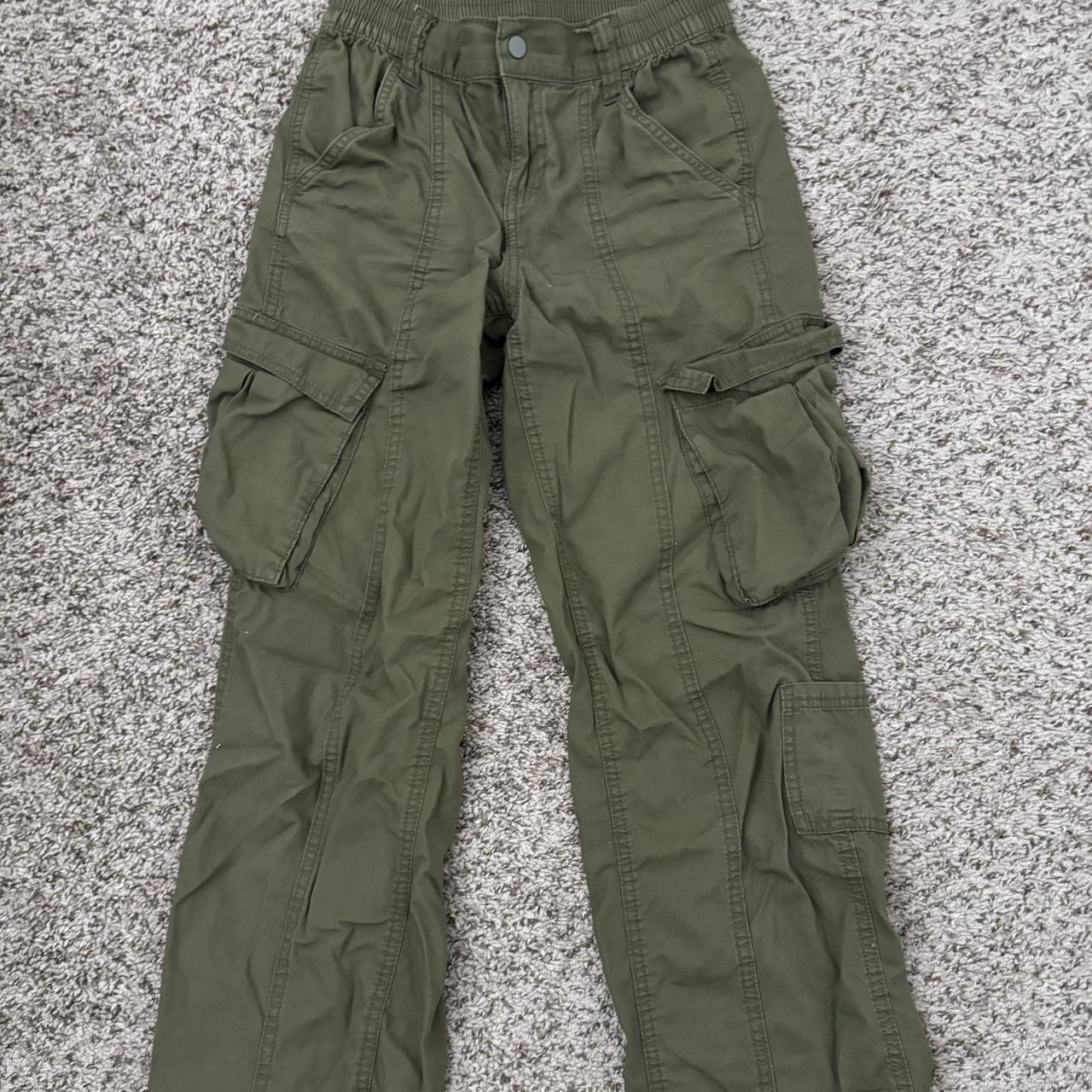 h&m divided army green cargo pants - size 0 great... - Depop