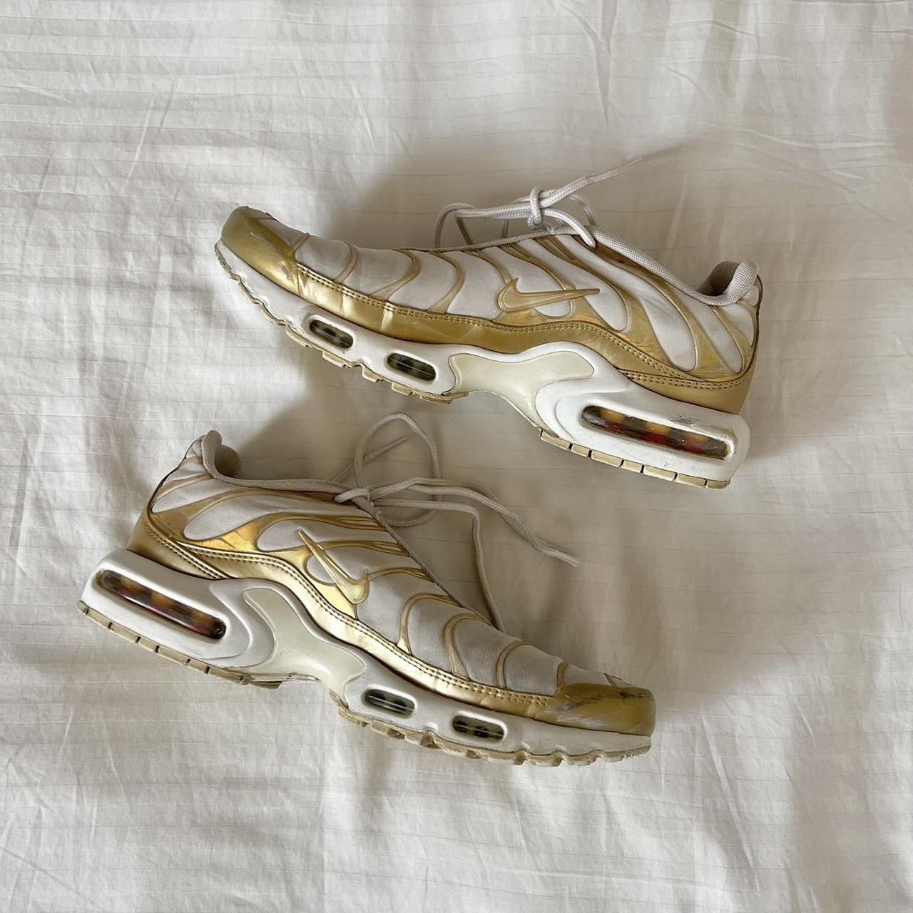 nike tn white and gold