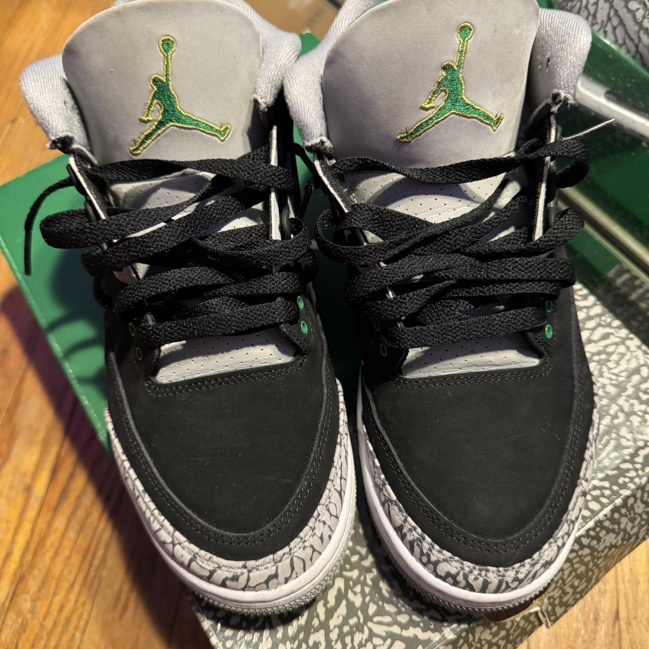 pine green jordan 3s US size 8 men used but good... - Depop