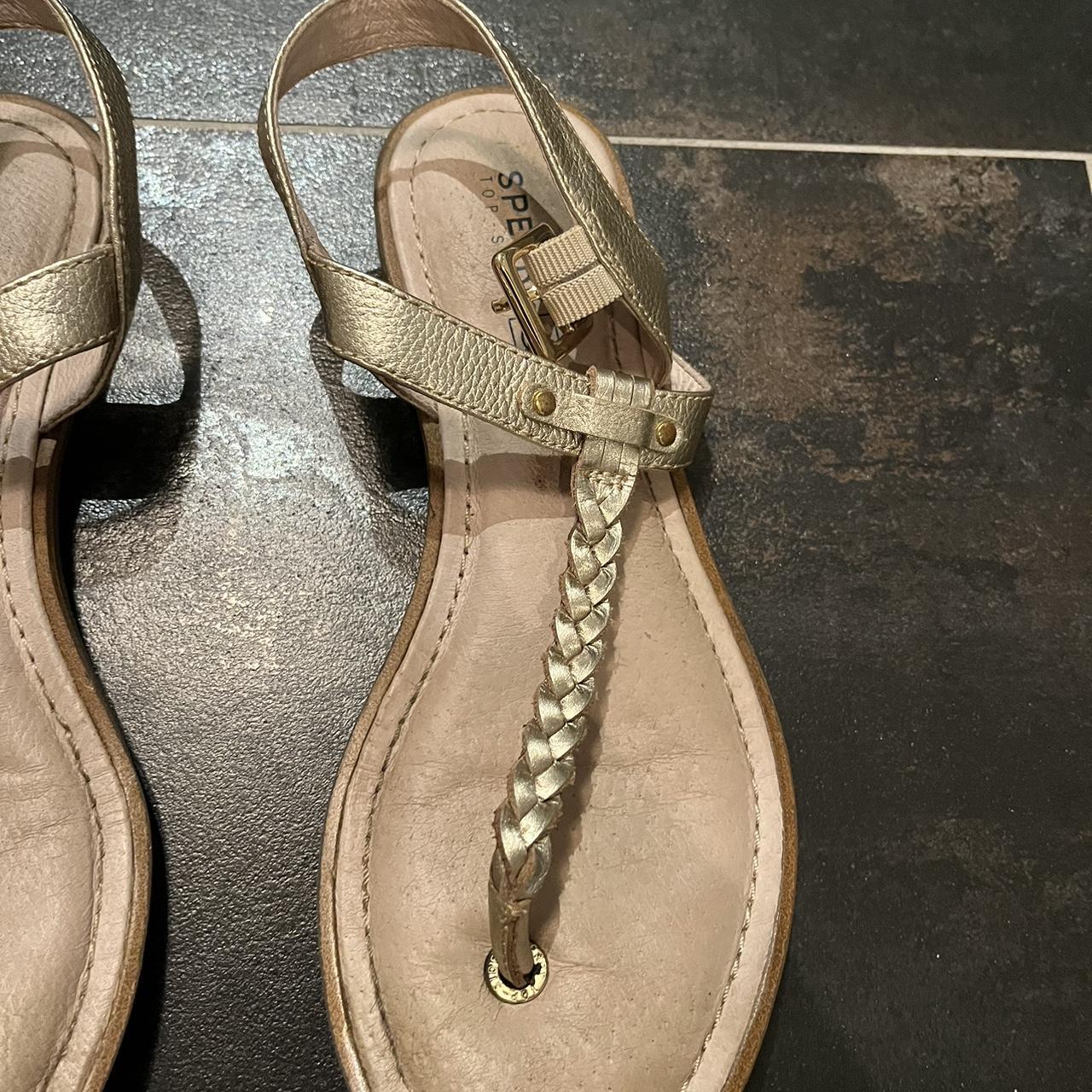 Sperry deals gold sandals