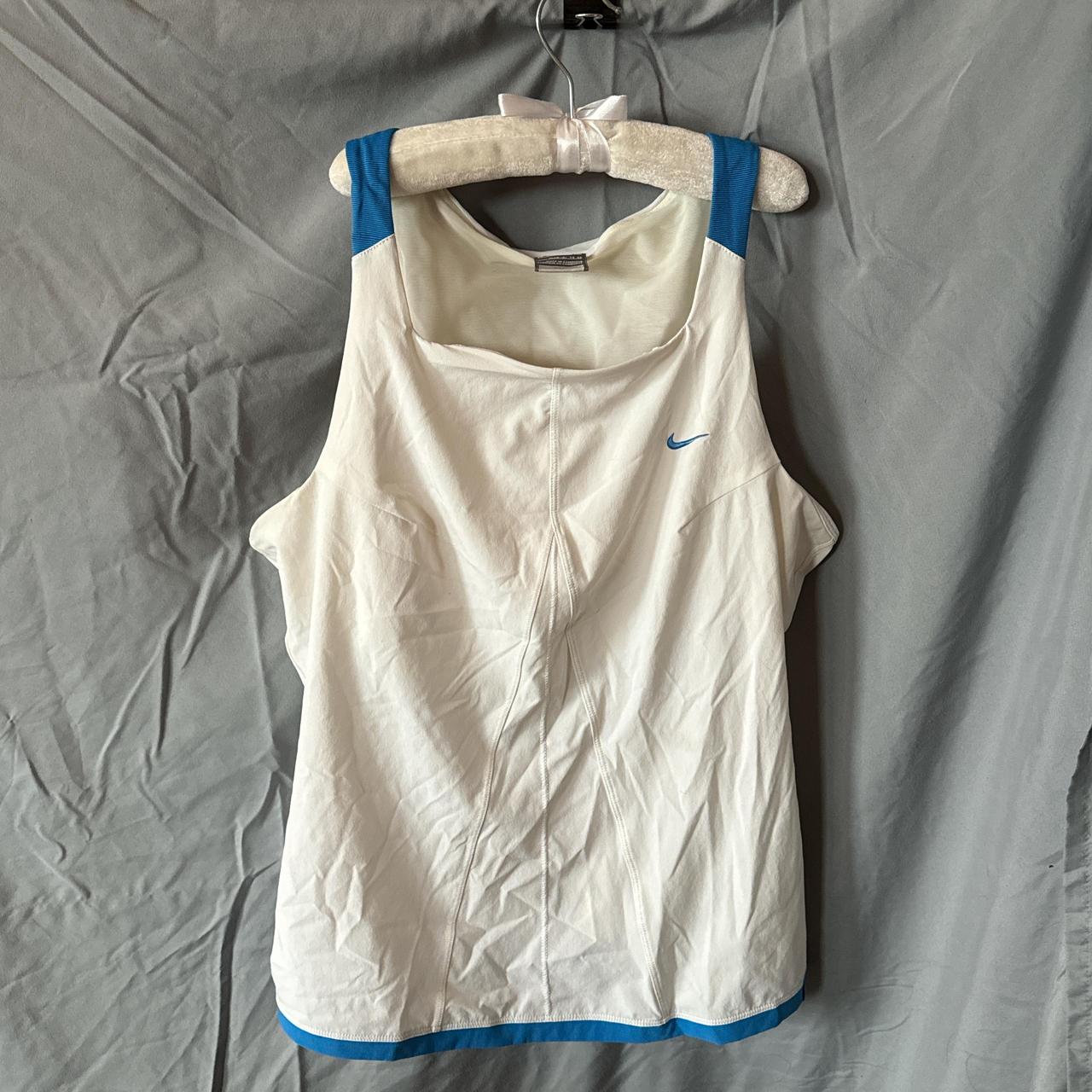 Nike Fitory off white and blue workout