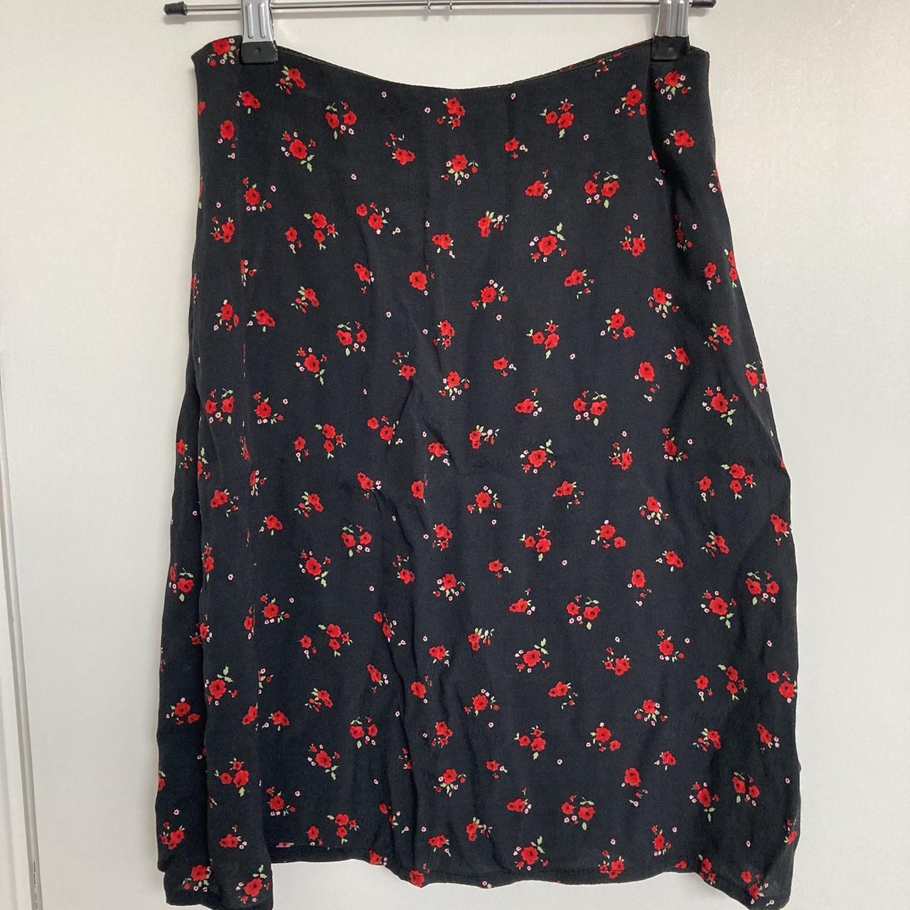 Brandy Melville Women's Red and Black Skirt | Depop