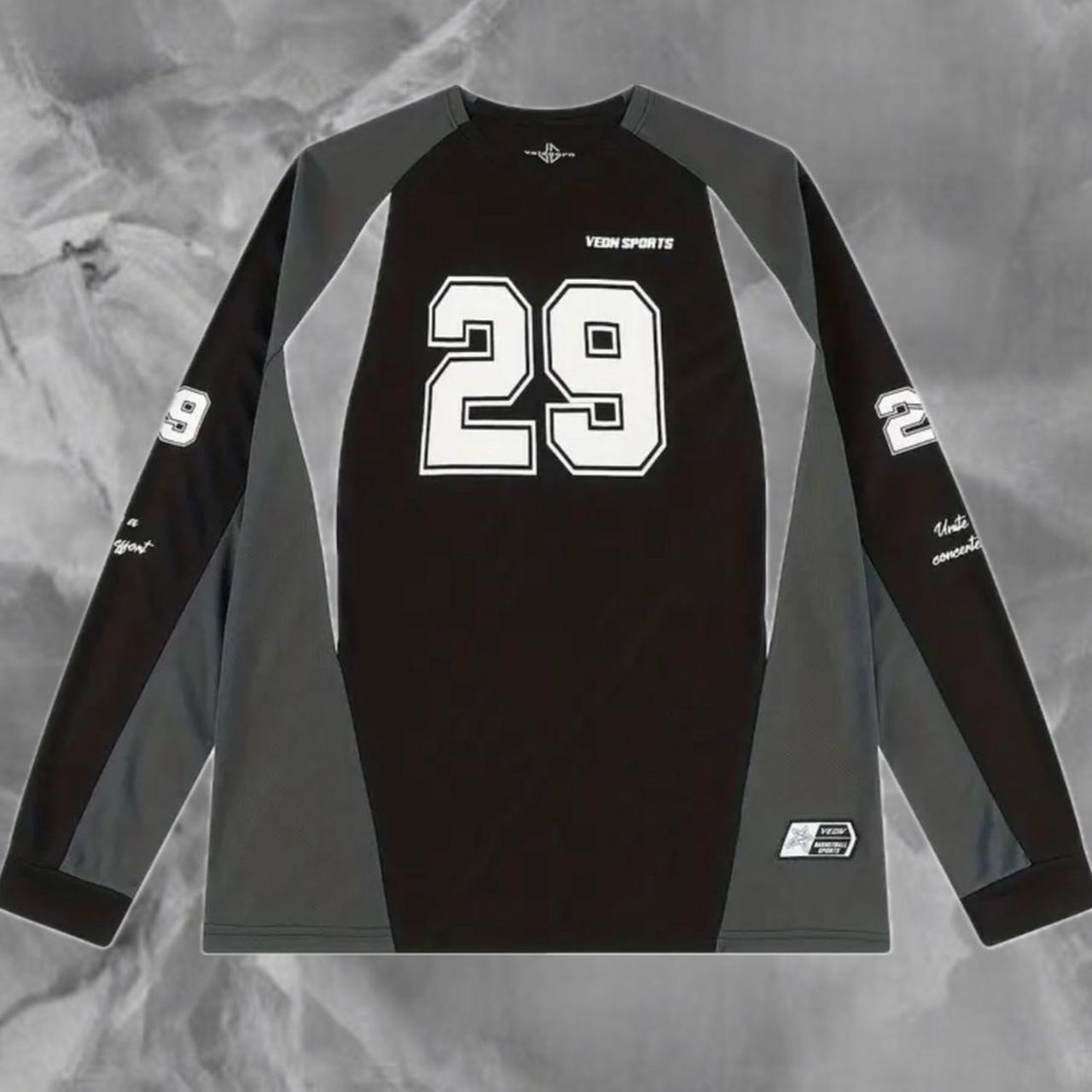 item listed by y2kclothing09