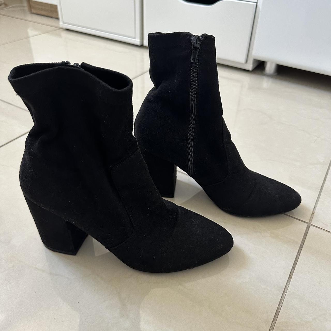 Steve Madden Heel Boots - makes your legs look sexyyyy - Depop