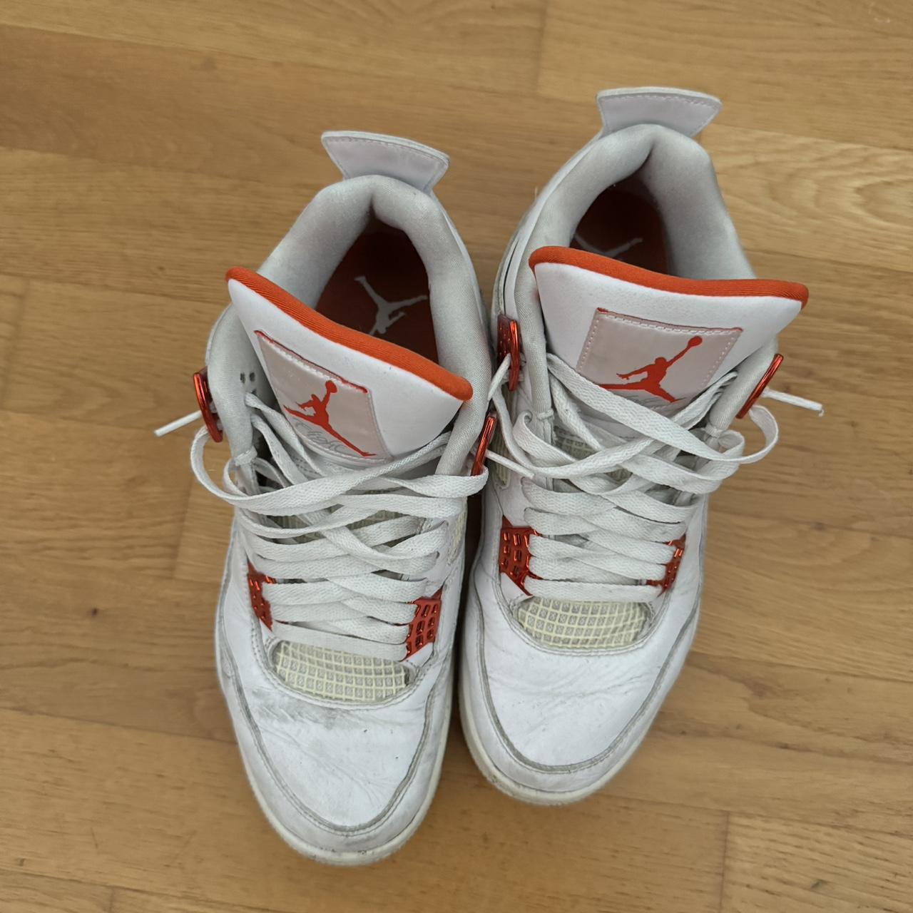 orange & white 4s