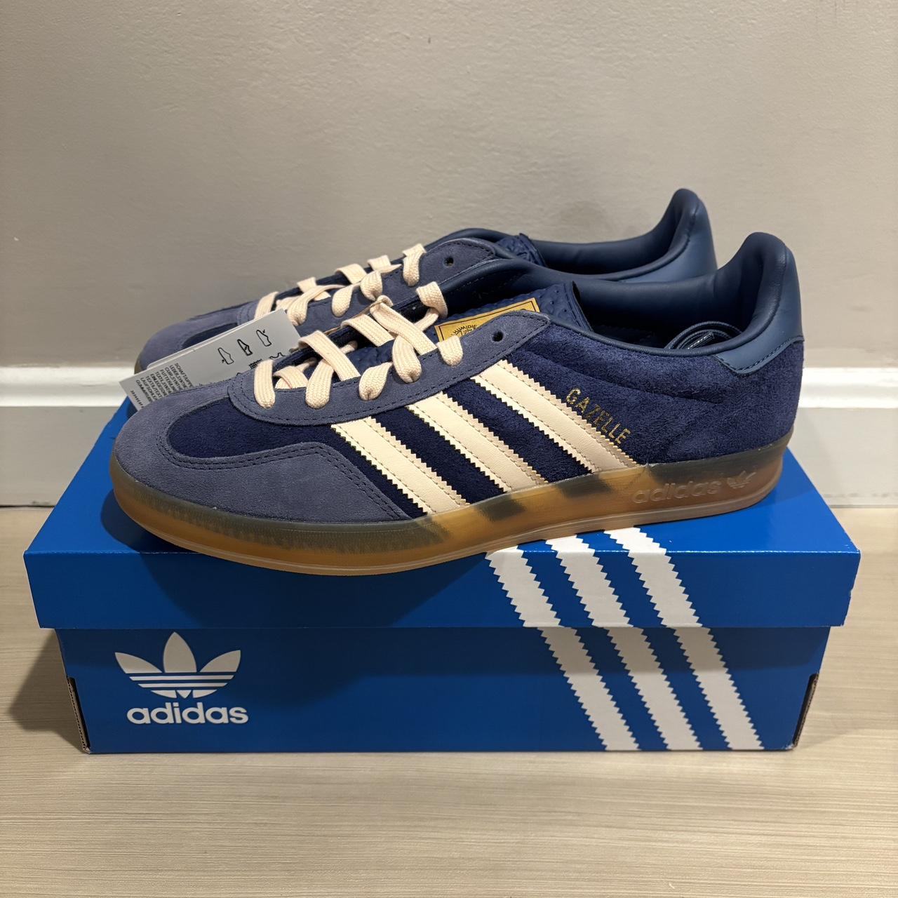 Adidas shoes-y2k - Depop