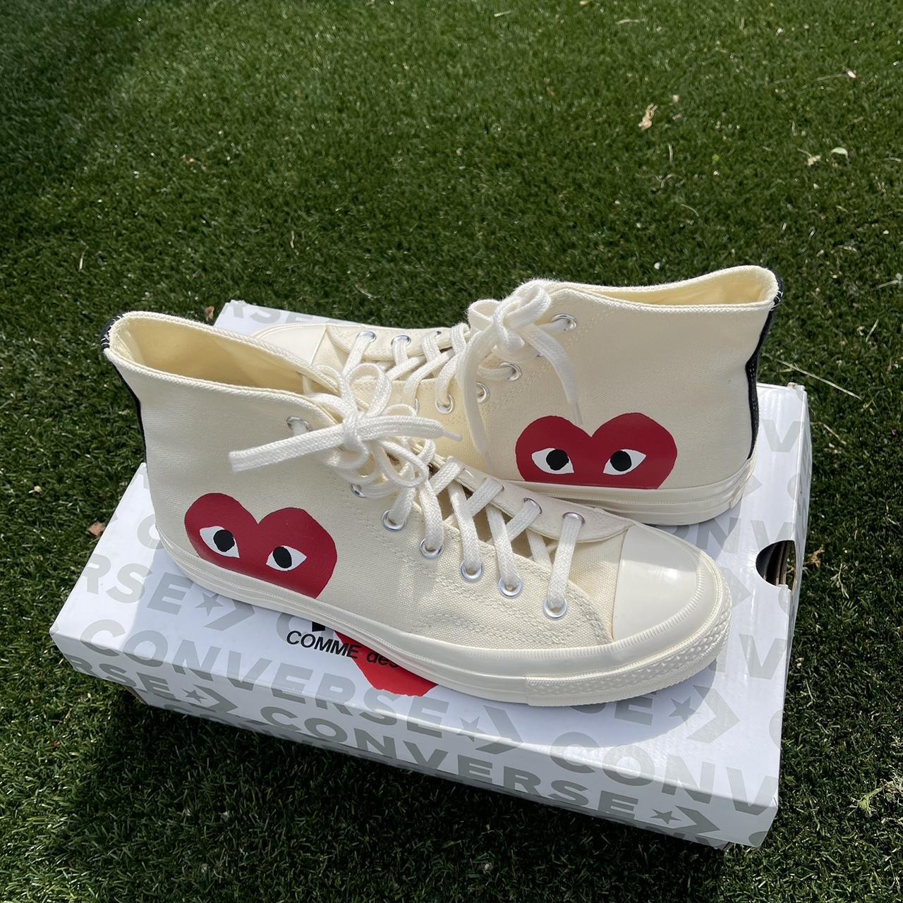 Comme des Garçons Play Men's White and Cream Trainers (2)