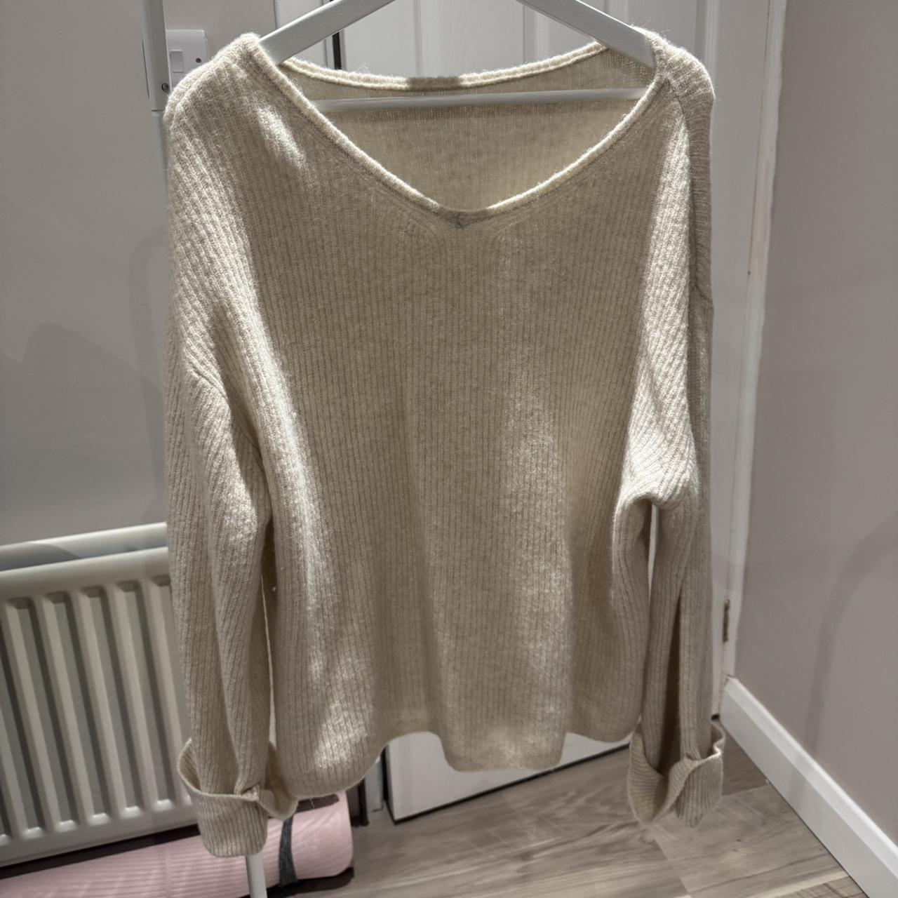 item listed by klaudia46
